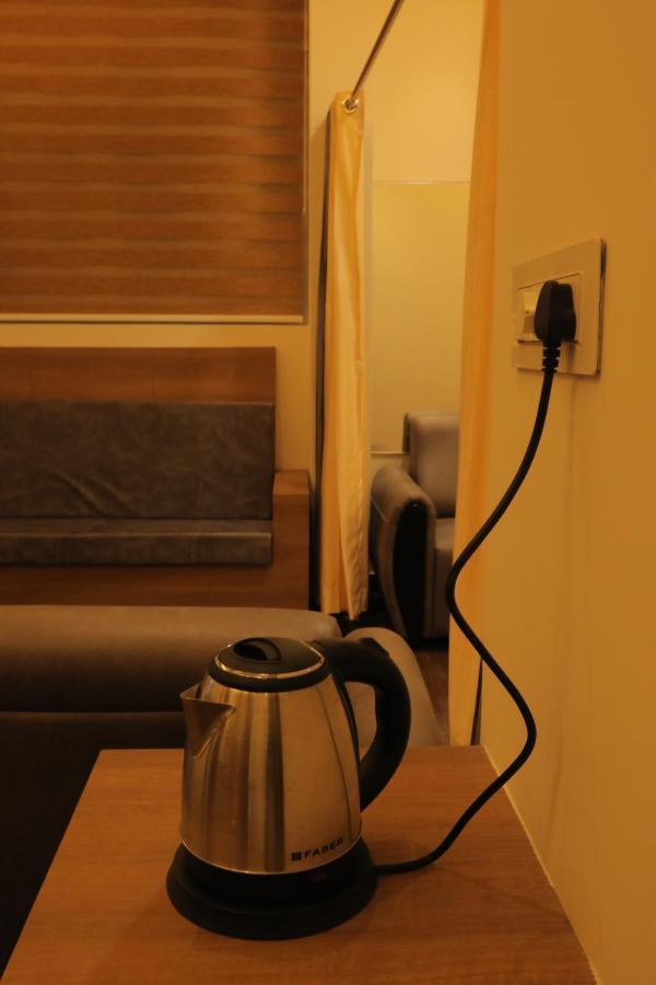 Hydepark Regency Hotel Palakkad Bagian luar foto