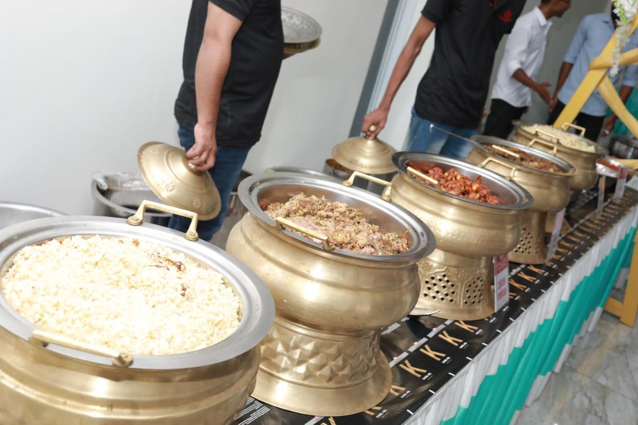 Hydepark Regency Hotel Palakkad Bagian luar foto